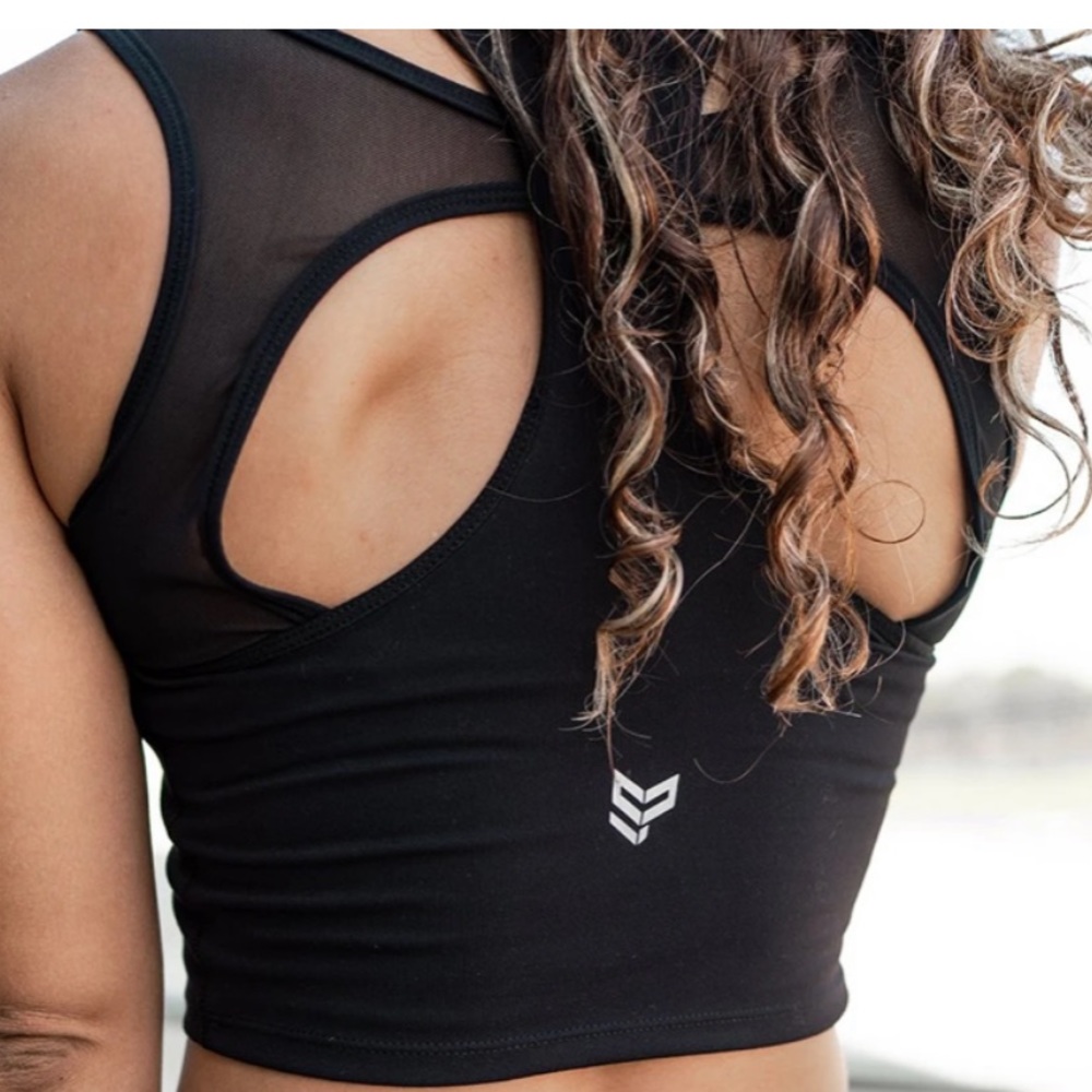 Size large versa crop top from sp athletics